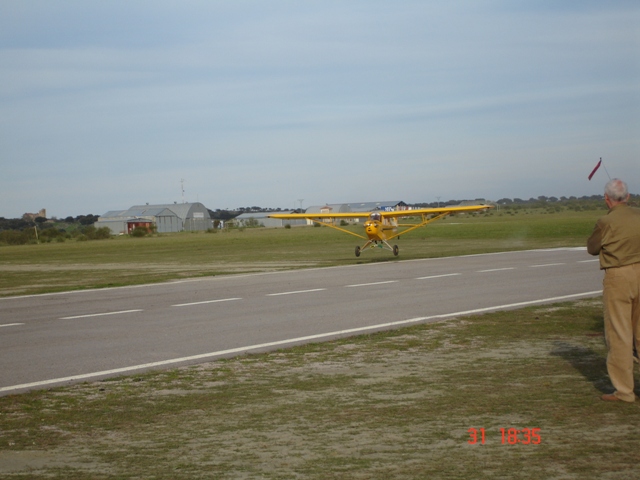 Download B06000090 (640Wx480H)