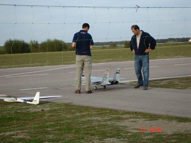 Download B06000120 (640Wx480H)