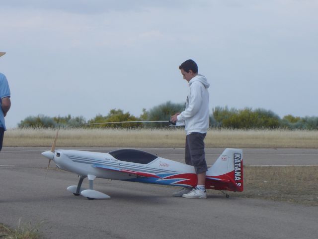 Download lvaro (640Wx480H)