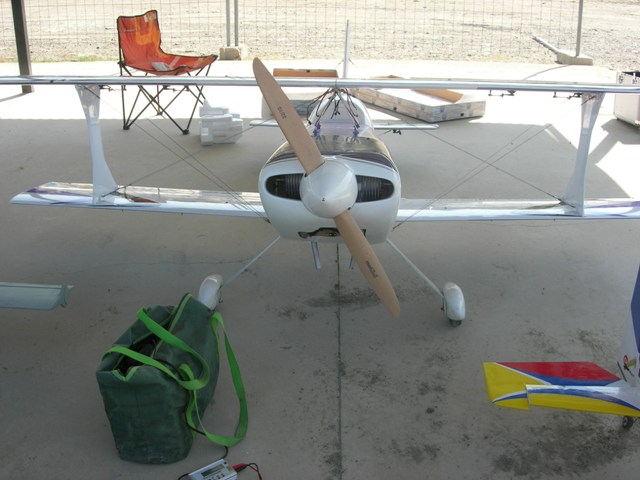 Download B09000060 (640Wx480H)