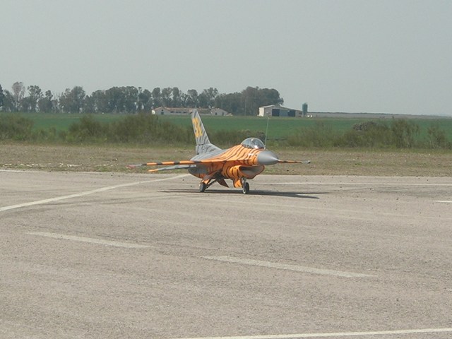 Download B09000130 (640Wx480H)