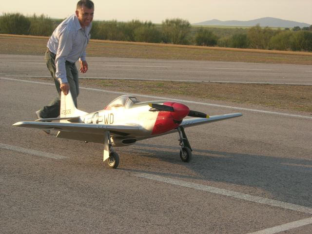 Download B09000340 (640Wx480H)