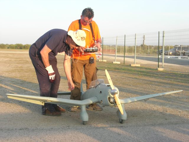 Download B09000360 (640Wx480H)