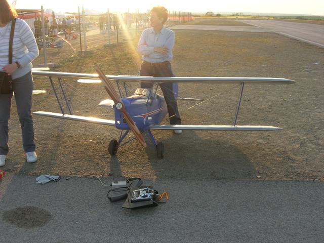 Download B09000370 (640Wx480H)