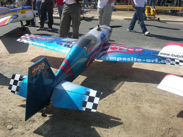 Download B09000630 (640Wx480H)