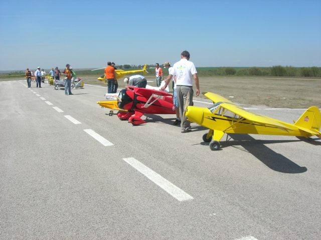 Download B09000990 (640Wx480H)