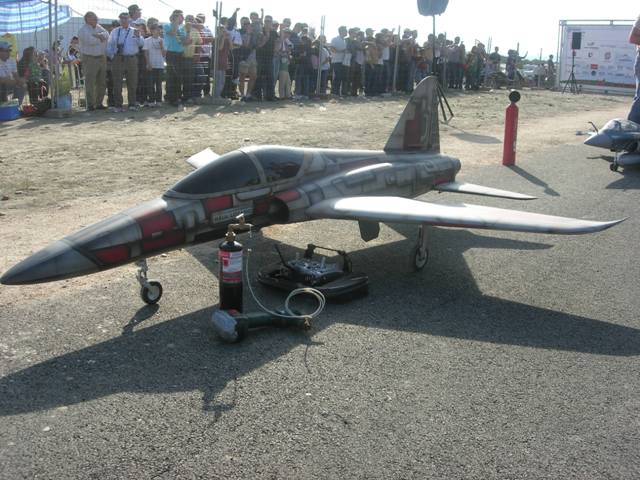 Download B09001100 (640Wx480H)