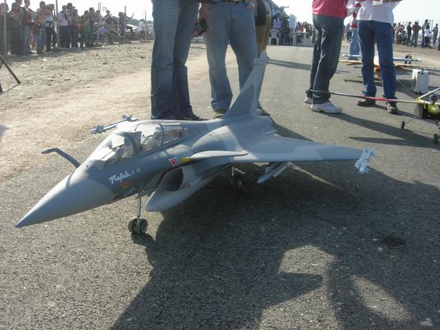 Download B09001110 (640Wx480H)
