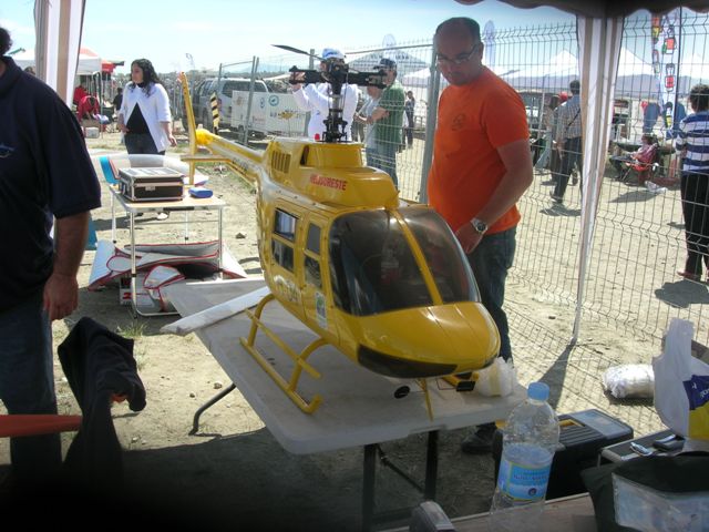 Download B09001390 (640Wx480H)