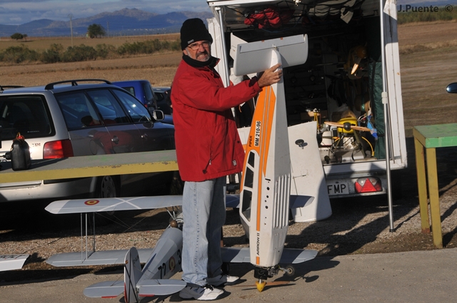 Download MEM2011-000220 (640Wx425H)