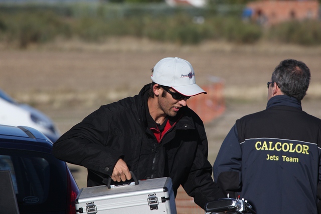 Download MEM2011-000690 (640Wx427H)