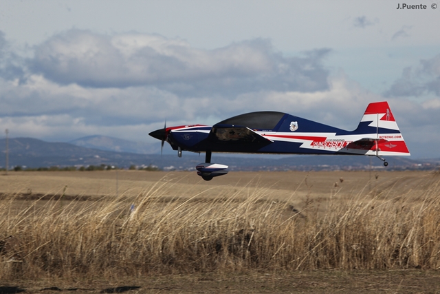 Download MEM2011-001140 (640Wx427H)