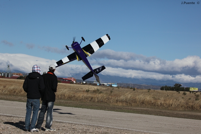 Download MEM2011-001910 (640Wx427H)