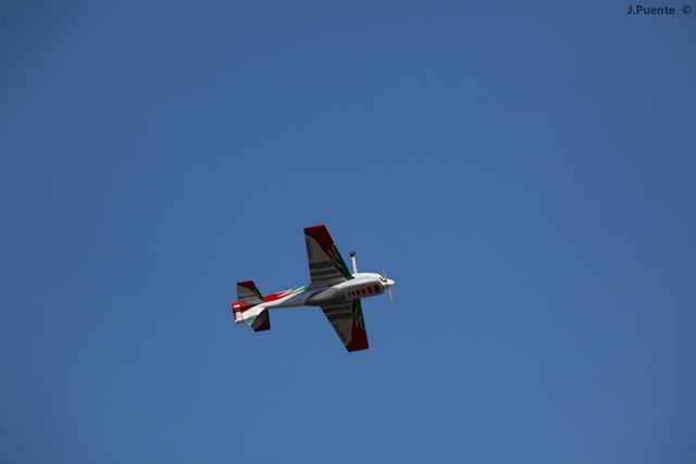 Download MEM2011-002030 (640Wx427H)