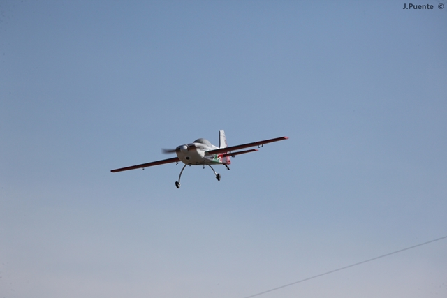 Download MEM2011-002040 (640Wx427H)