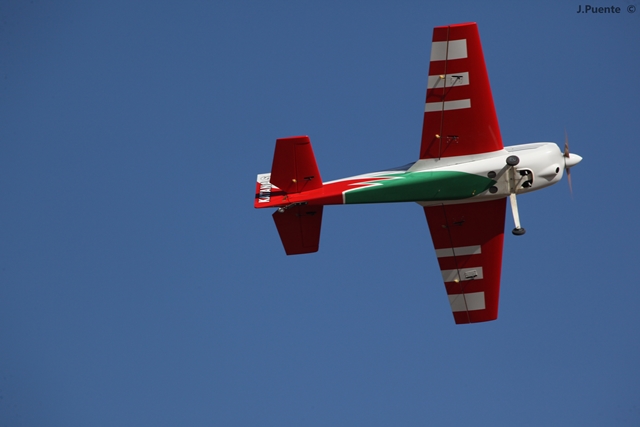 Download MEM2011-002110 (640Wx427H)