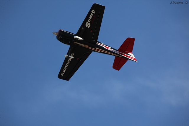 Download MEM2011-002200 (640Wx427H)