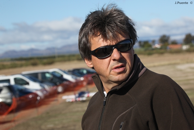 Download MEM2011-002260 (640Wx427H)