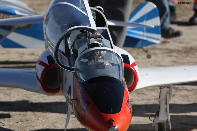 Download MEM2011-002480 (640Wx427H)