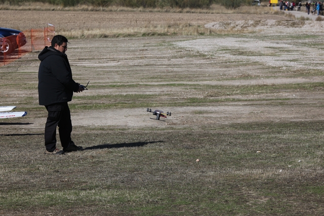 Download MEM2011-002700 (640Wx427H)