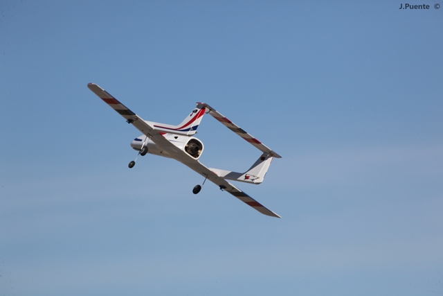 Download MEM2011-002800 (640Wx427H)
