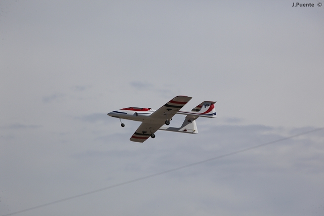 Download MEM2011-002820 (640Wx427H)