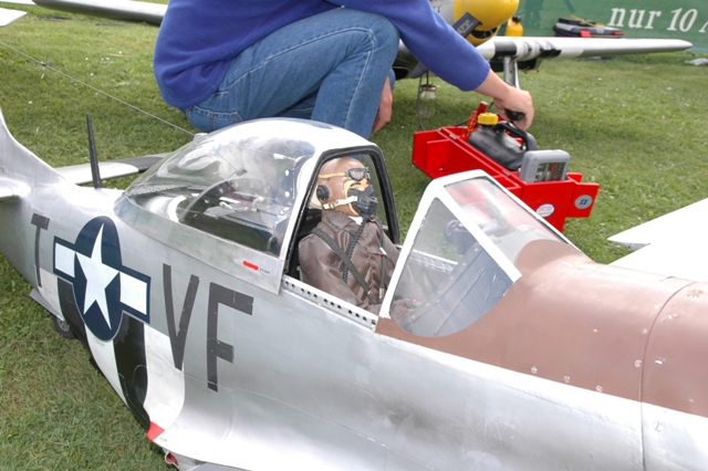 Download MFS001150 (640Wx426H)