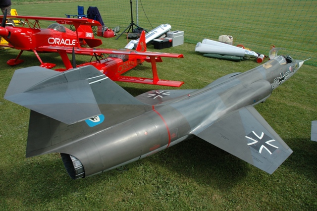 Download MFS001580 (640Wx426H)