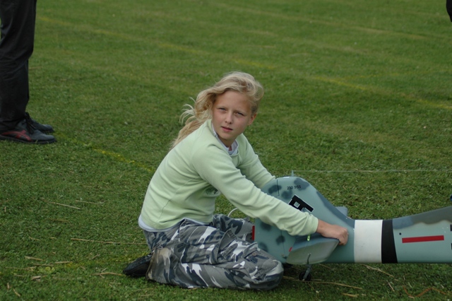 Download MFS003440 (640Wx426H)