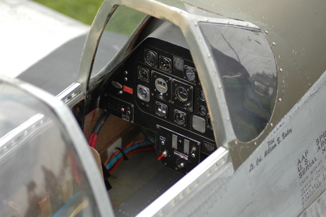 Download MFS003930 (640Wx426H)