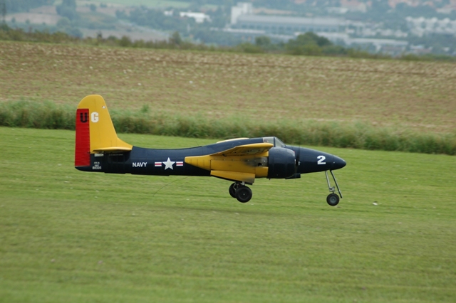 Download MFS003940 (640Wx426H)