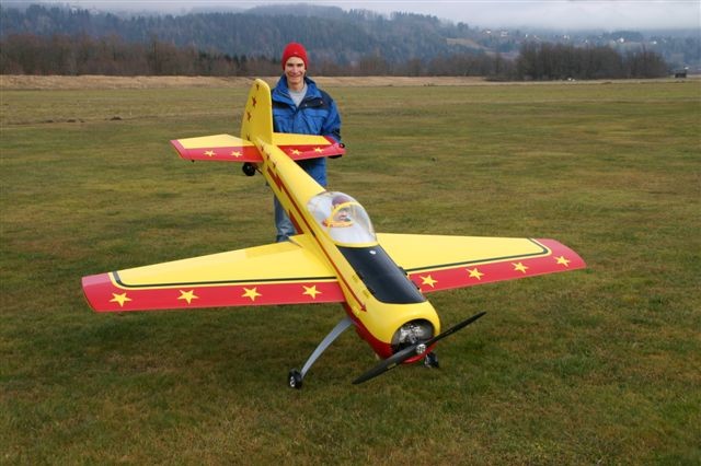 Download YAK55M000010 (640Wx426H)