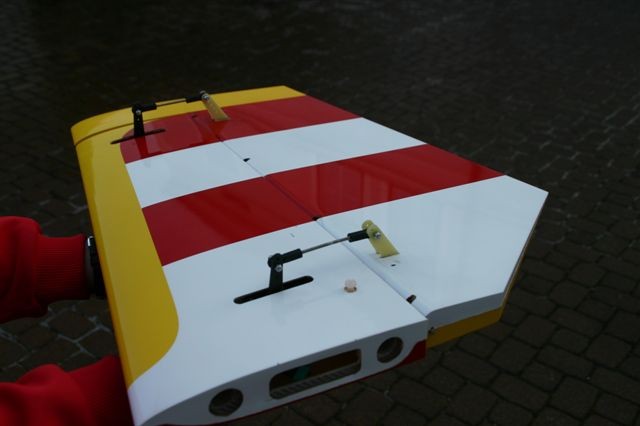 Download YAK55M000020 (640Wx426H)
