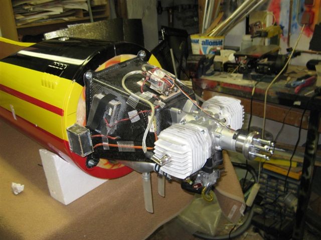 Download YAK55M000040 (640Wx479H)