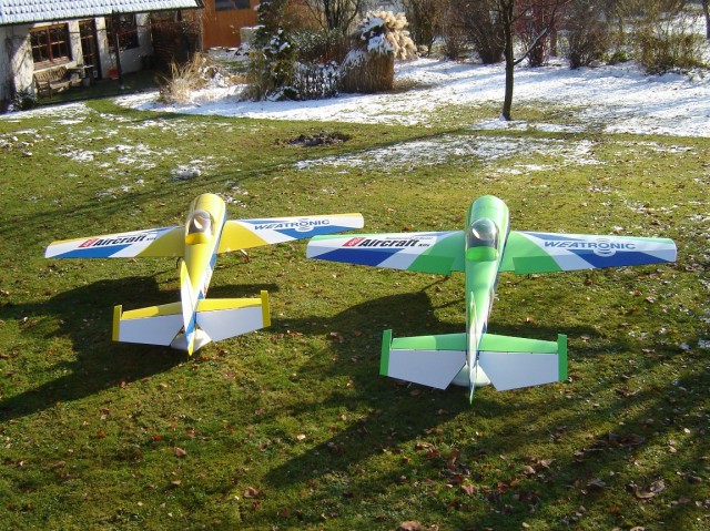 Download YAK55M000090 (640Wx479H)