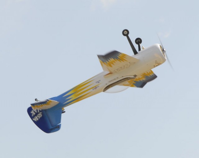 Download YAK55M000190 (640Wx509H)