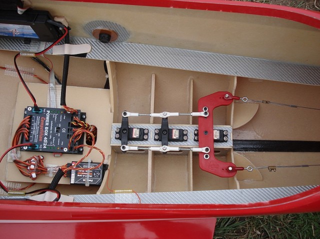 Download YAK55M000310 (640Wx479H)