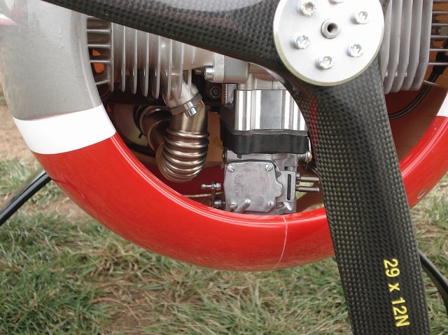 Download YAK55M000320 (640Wx479H)