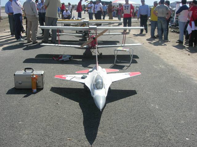 Download B09001330 (640Wx480H)