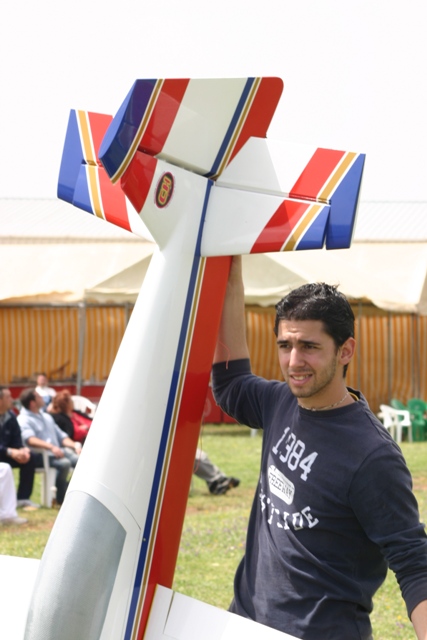 Download LAC000090 (427Wx640H)