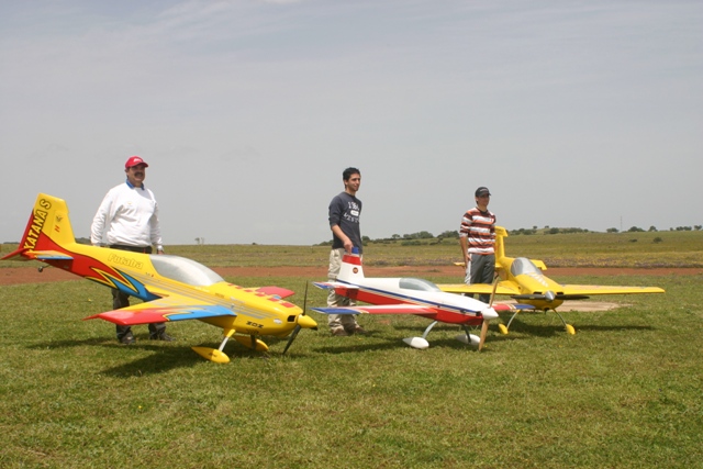 Download LAC000110 (640Wx427H)