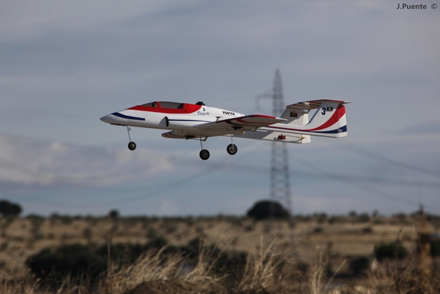 Download MEM2011-000910 (640Wx427H)