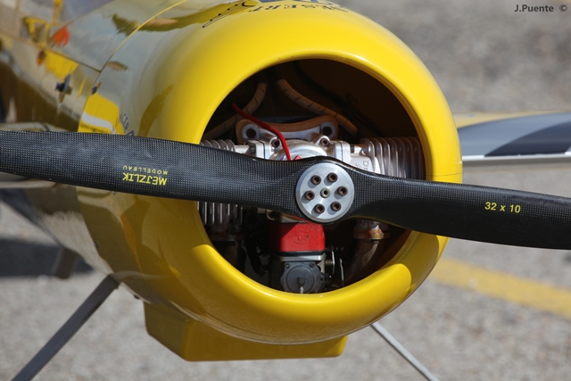 Download MEM2011-005050 (640Wx427H)