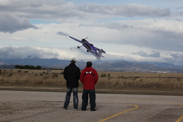 Download MEM2011-006000 (640Wx427H)